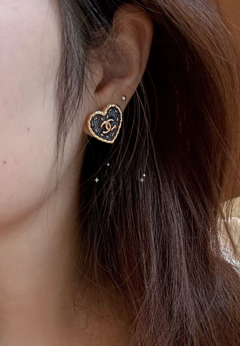 Ch**el earrings